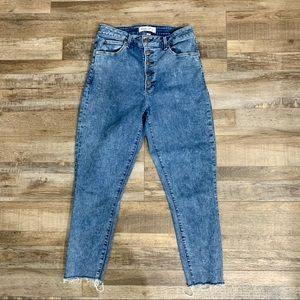 A&F• Curve Love Skinny Jeans